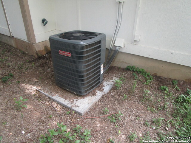 8842 Meadow Trace, San Antonio, Texas image 14