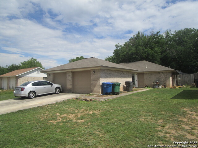 8842 Meadow Trace, San Antonio, Texas image 3