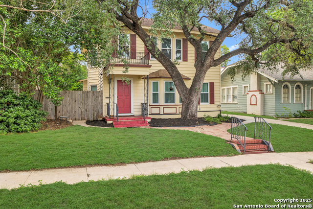435 W Summit Ave, San Antonio, Texas image 2