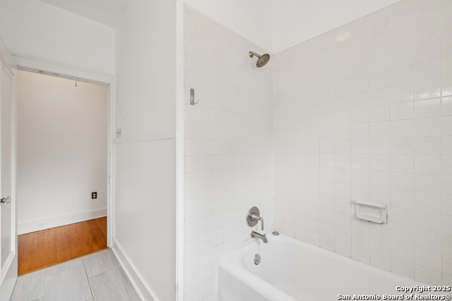 435 W Summit Ave, San Antonio, Texas image 21