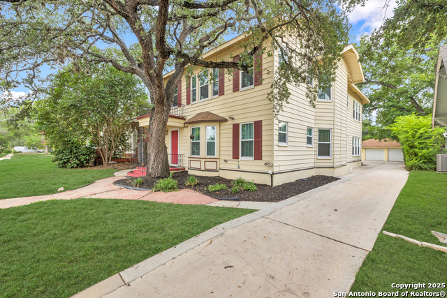 435 W Summit Ave, San Antonio, Texas image 3