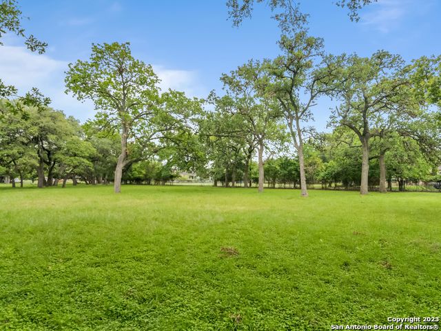 678 Rosewood, Boerne, Texas image 6