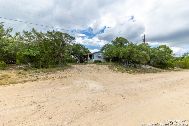 484 Overland Trail, Bandera, Texas image 2