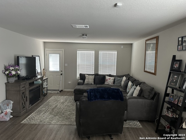 5918 Tina Park, San Antonio, Texas image 1