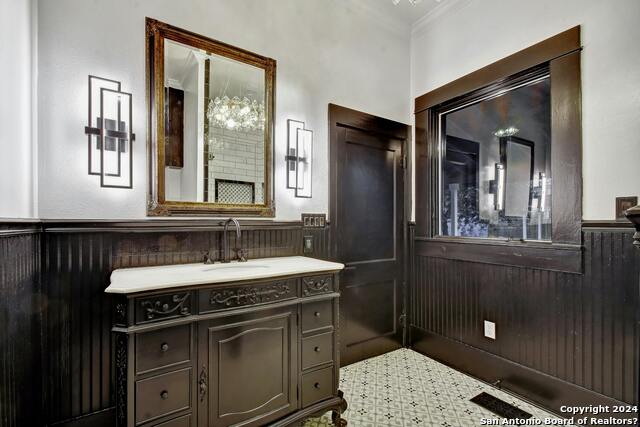 335 E Park Ave, San Antonio, Texas image 40