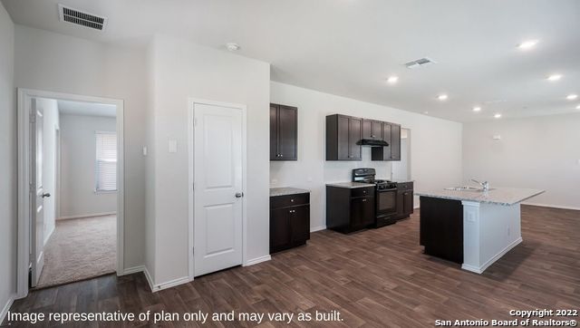 15563 Mint Patch Meadow, Von Ormy, Texas image 10