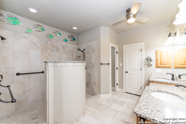 217 Strasbourg St, Castroville, Texas image 25