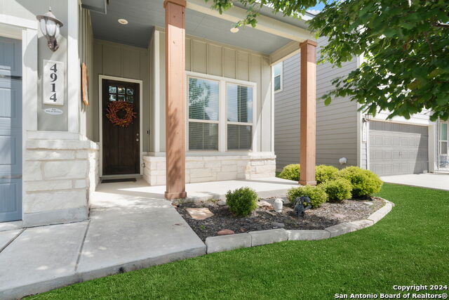4914 Drovers Path, Saint Hedwig, Texas image 2