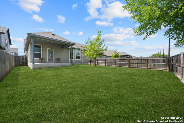 4914 Drovers Path, Saint Hedwig, Texas image 23
