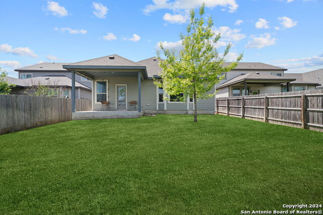 4914 Drovers Path, Saint Hedwig, Texas image 24