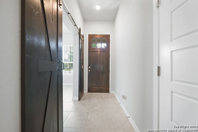 4914 Drovers Path, Saint Hedwig, Texas image 3