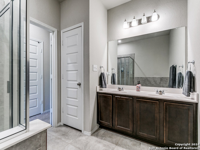 5306 Riley Way, Saint Hedwig, Texas image 17