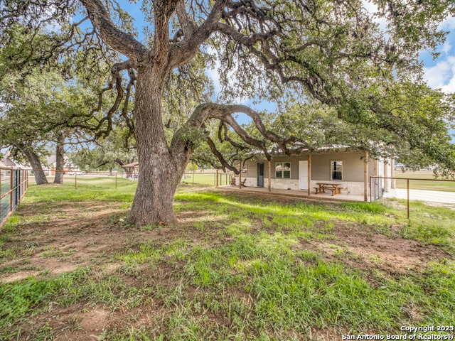 338 Salt Grass Trail, Bandera, Texas image 20