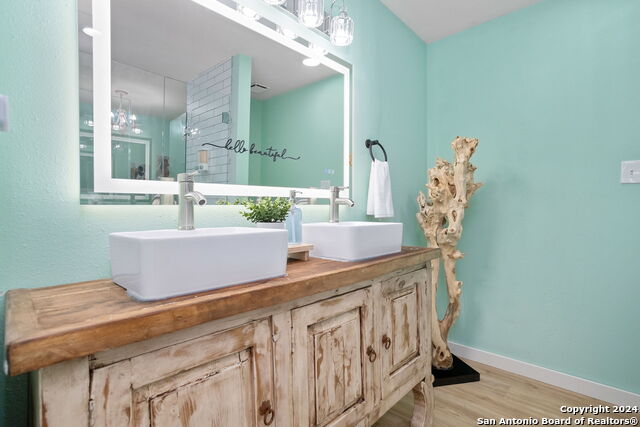 706 Ranchview Dr, Johnson City, Texas image 17