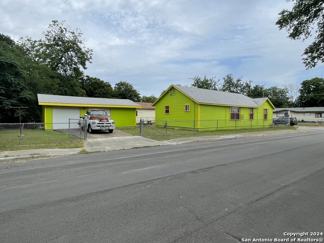 231 Remolino, San Antonio, Texas image 4