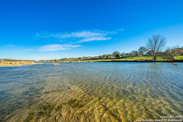 341 River View Dr, Johnson City, Texas image 1