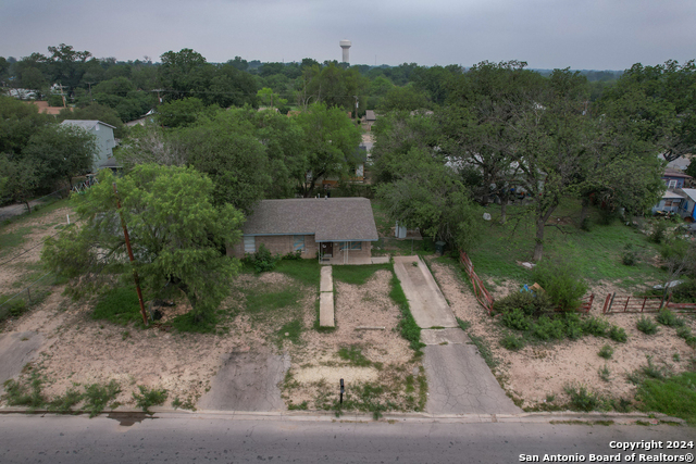 134 Cardwell, Uvalde, Texas image 9