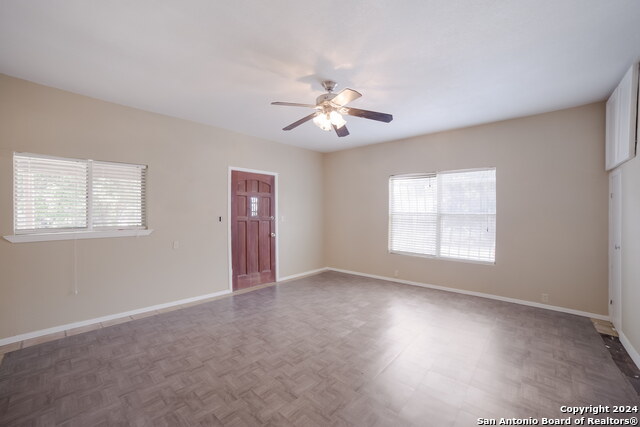 631 E Mistletoe Ave, San Antonio, Texas image 11