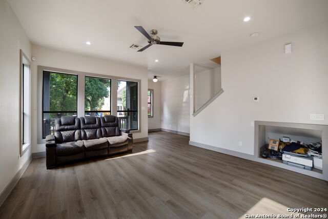 1132 W Mistletoe Ave #102, San Antonio, Texas image 8