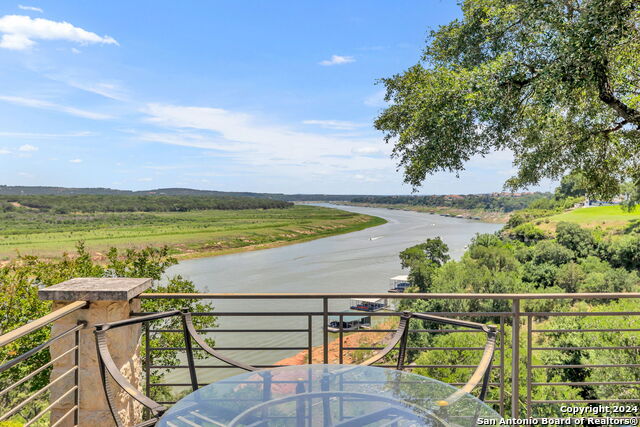 27000 Catamaran Dr., #8, SPICEWOOD, Texas image 1