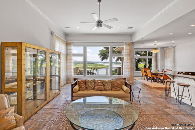 27000 Catamaran Dr., #8, SPICEWOOD, Texas image 2