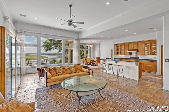 27000 Catamaran Dr., #8, SPICEWOOD, Texas image 3