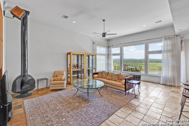 27000 Catamaran Dr., #8, SPICEWOOD, Texas image 4