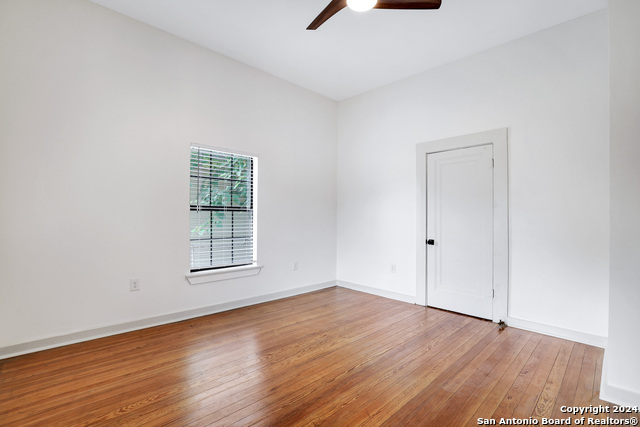 1613 N Olive St, San Antonio, Texas image 29