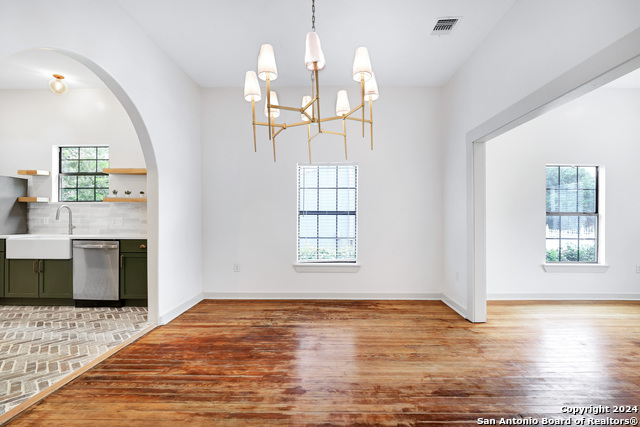 1613 N Olive St, San Antonio, Texas image 3