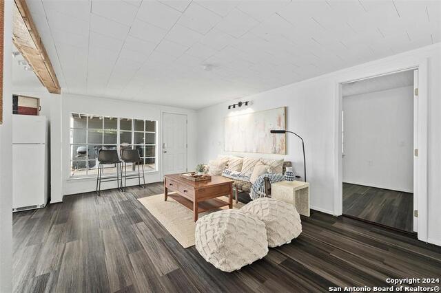 1217 E Lake Shore, SPICEWOOD, Texas image 7