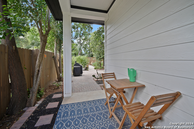 1126 N Center St, San Antonio, Texas image 21