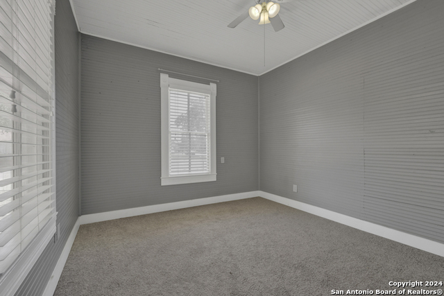 487 E Common St, New Braunfels, Texas image 12