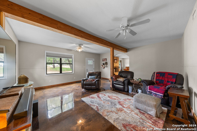 1932 Canyon Lake Dr, Canyon Lake, Texas image 2