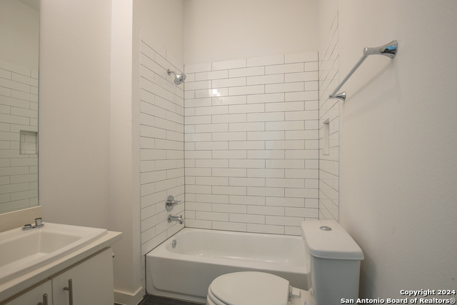 811 E Elmira St Unit 2, San Antonio, Texas image 30