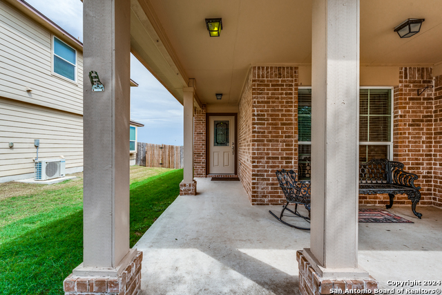 734 Wolfeton Way, New Braunfels, Texas image 5