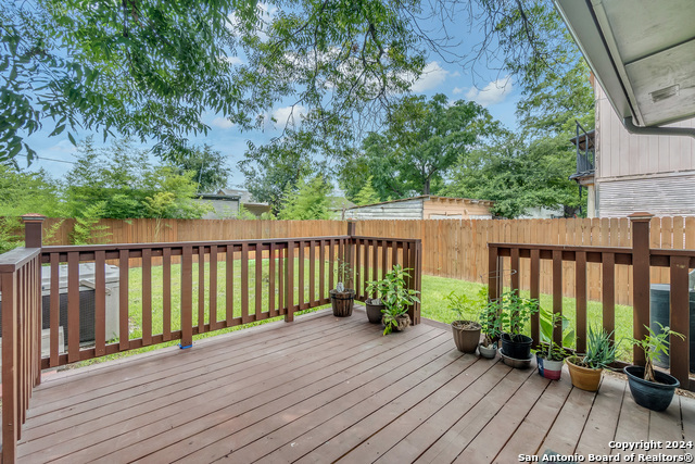 134 E High Avenue, San Antonio, Texas image 11