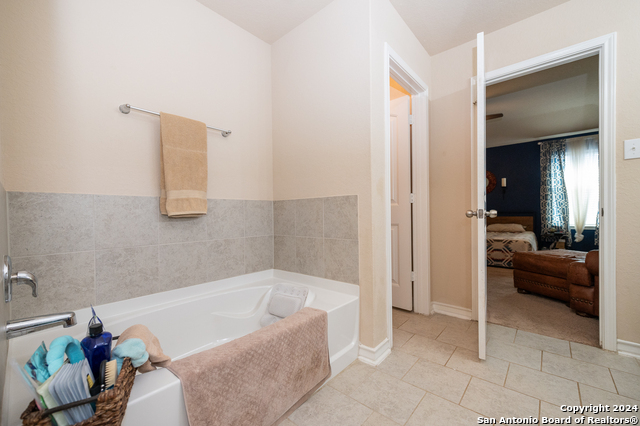 15259 Cinnamon Teal, San Antonio, Texas image 24