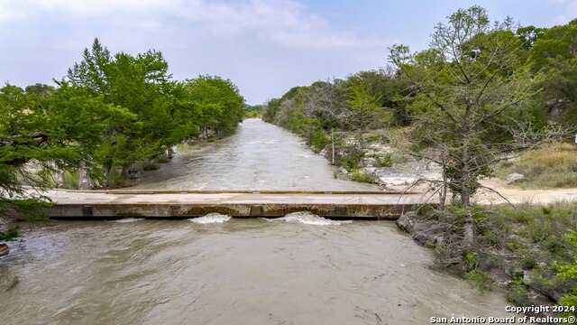 106 Homilius Rd, Center Point, Texas image 2