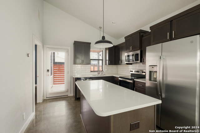 1130 N Olive St, San Antonio, Texas image 8