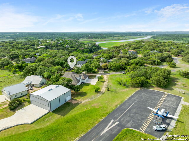 135 Bedford Drive, SPICEWOOD, Texas image 41