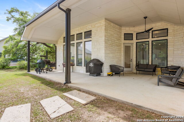 135 Bedford Drive, SPICEWOOD, Texas image 47