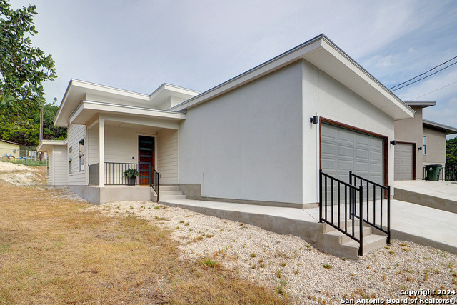 1365 Overbrook Ln, Spring Branch, Texas image 2