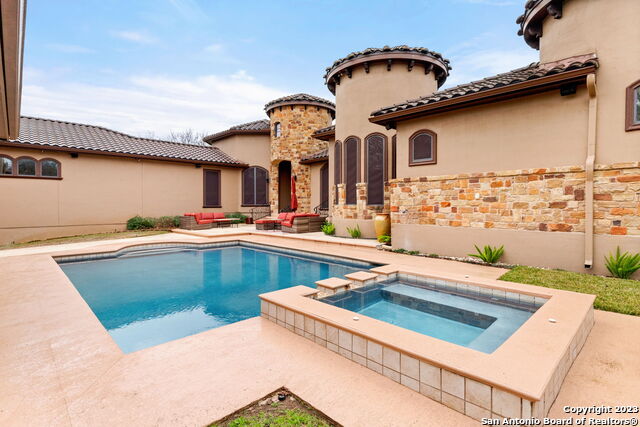 1028 Spanish Trail, New Braunfels, Texas image 7
