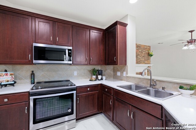 406 Primavera Loop, Kyle, Texas image 4