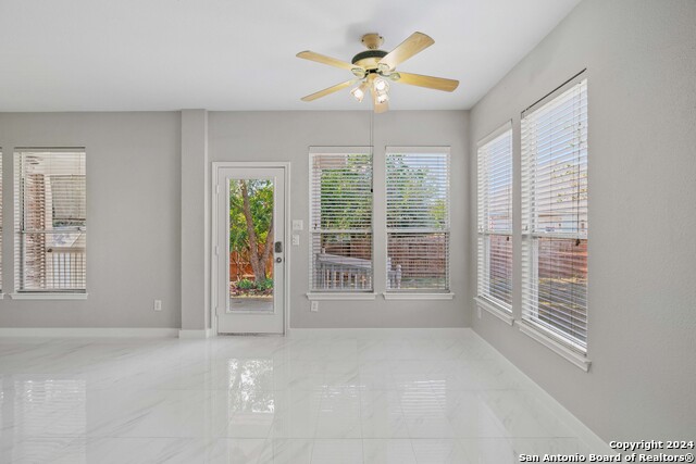 406 Primavera Loop, Kyle, Texas image 7