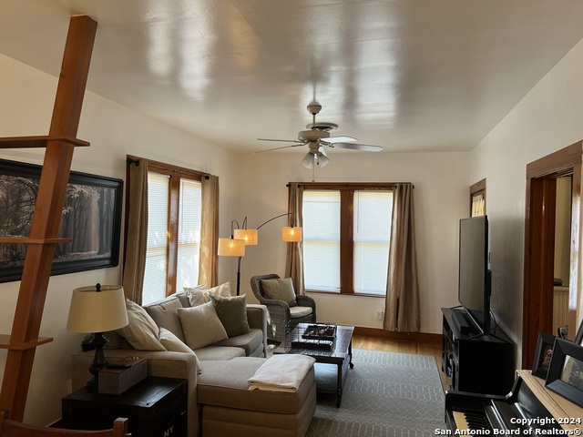 190 S Chestnut Ave, New Braunfels, Texas image 10