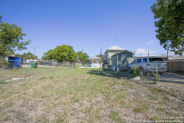 2406 Guadalupe St, San Antonio, Texas image 9