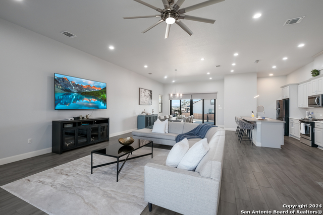 1304 Meyer Pkwy, New Braunfels, Texas image 4