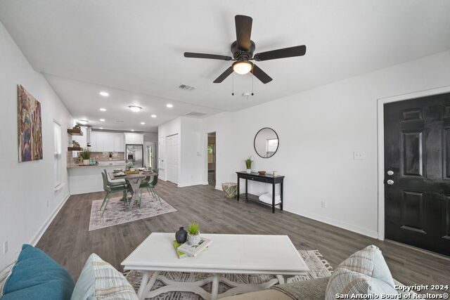 243 W High Ave, San Antonio, Texas image 8