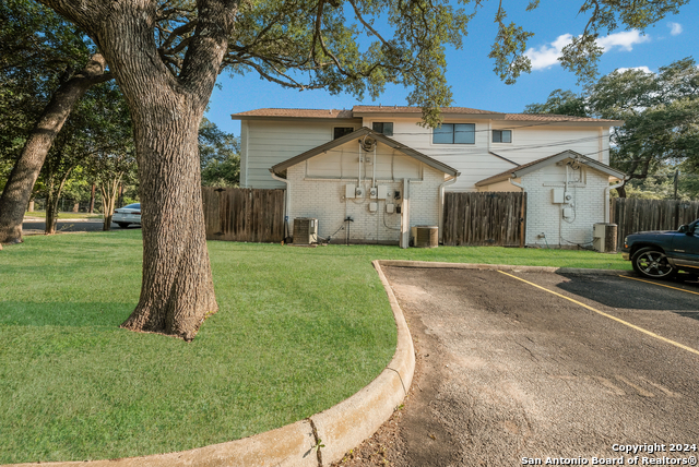 311 W Highland Dr, Boerne, Texas image 4